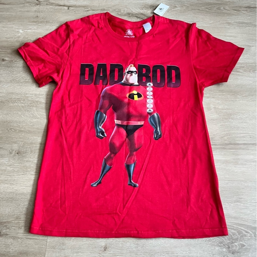 Disney Parks The Incredibles SZ Small Shirt Dad Bod Pixar Bob Parr Red NWT